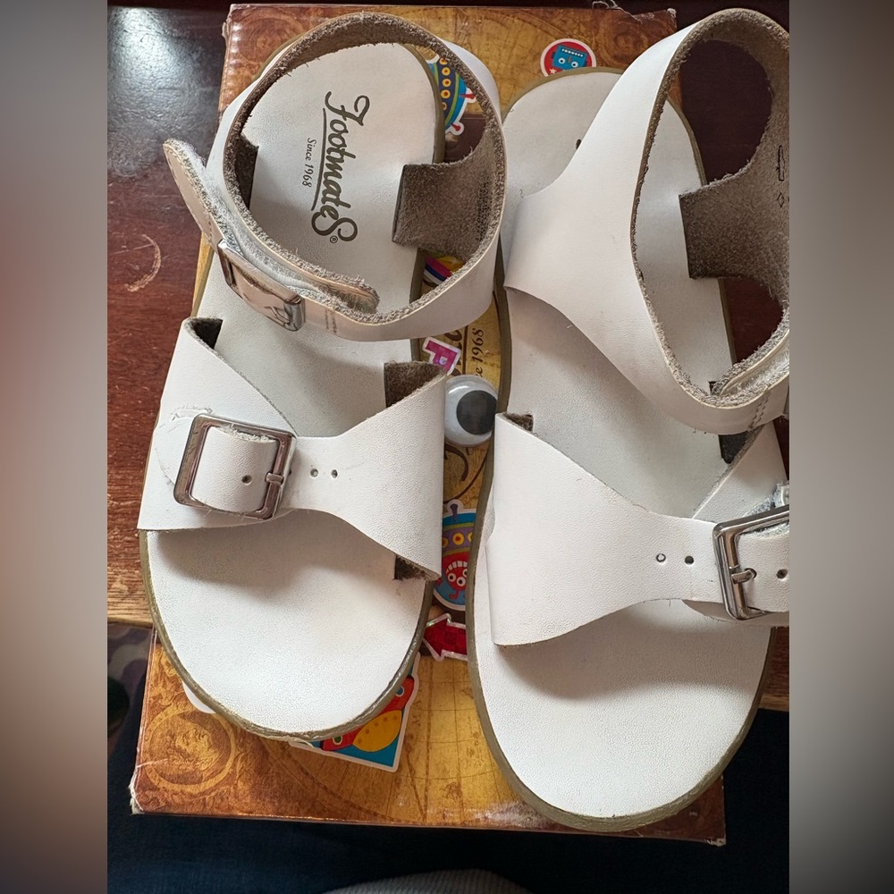 FootMates White Size 11 Kids Sandals